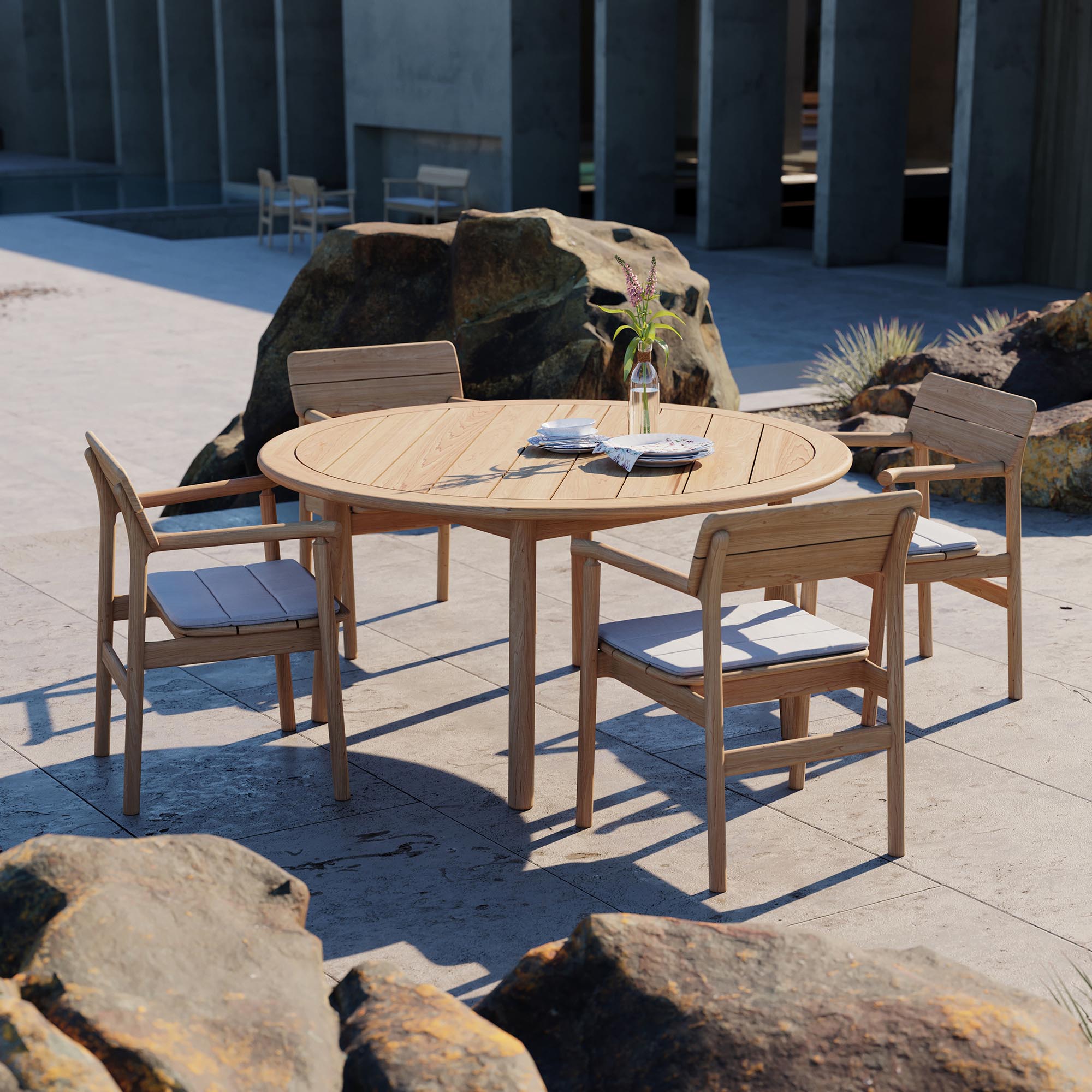 Tanso Round Table