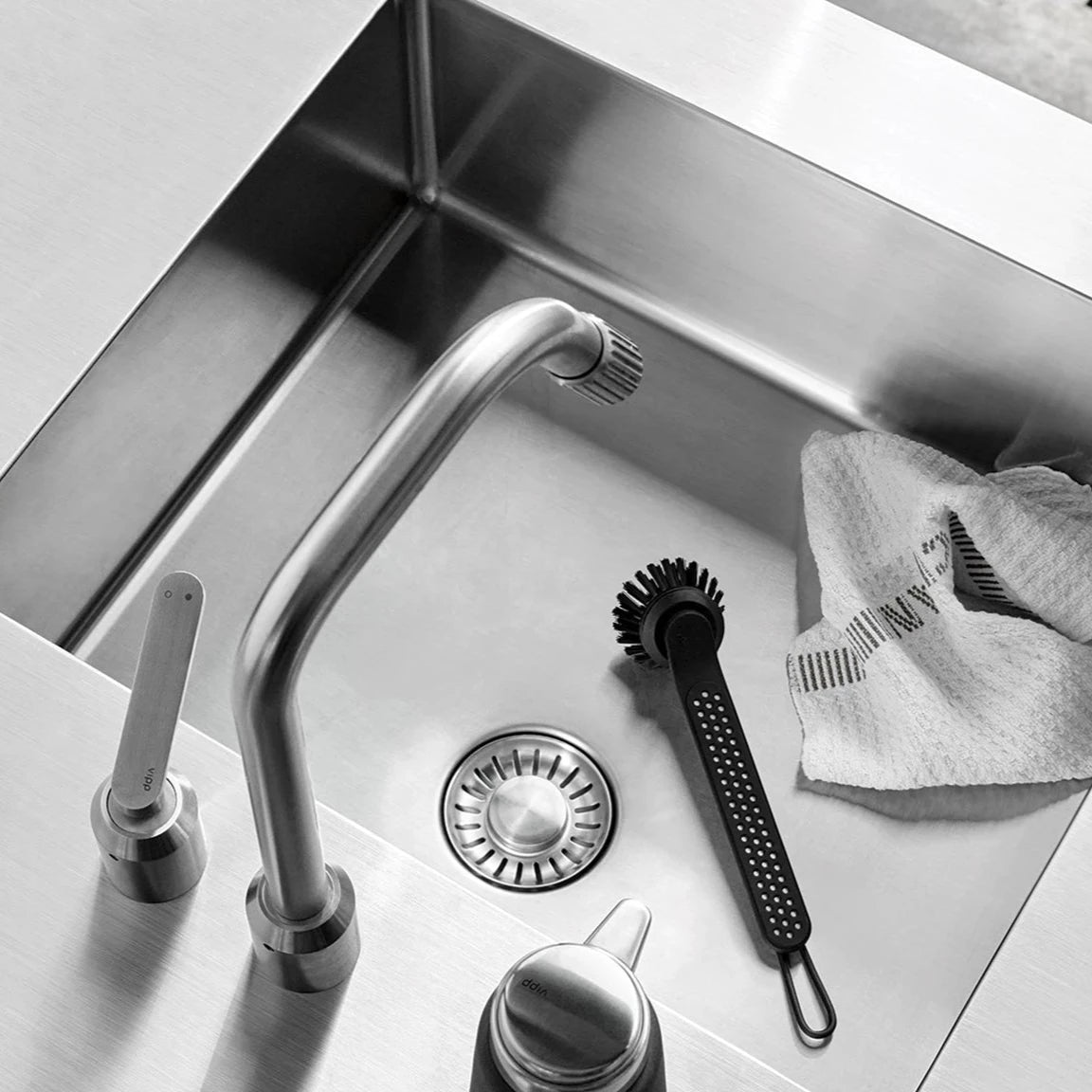 VIPP280 Dishwashing Brush