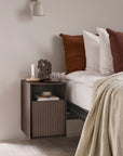 VIPP672 Bedside Table