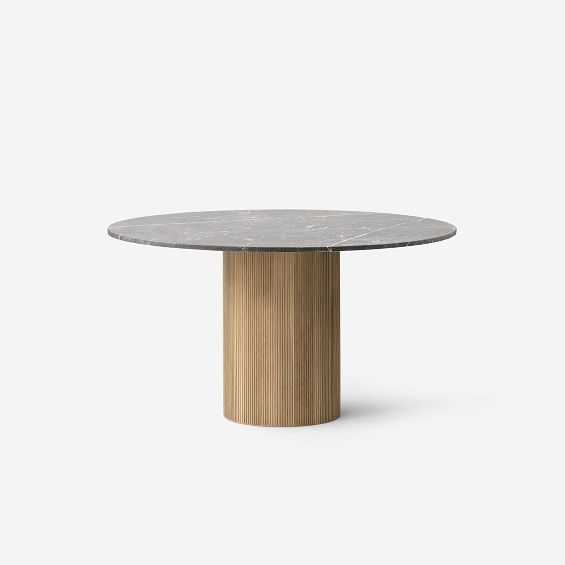 VIPP494 Cabin round table, light oak base