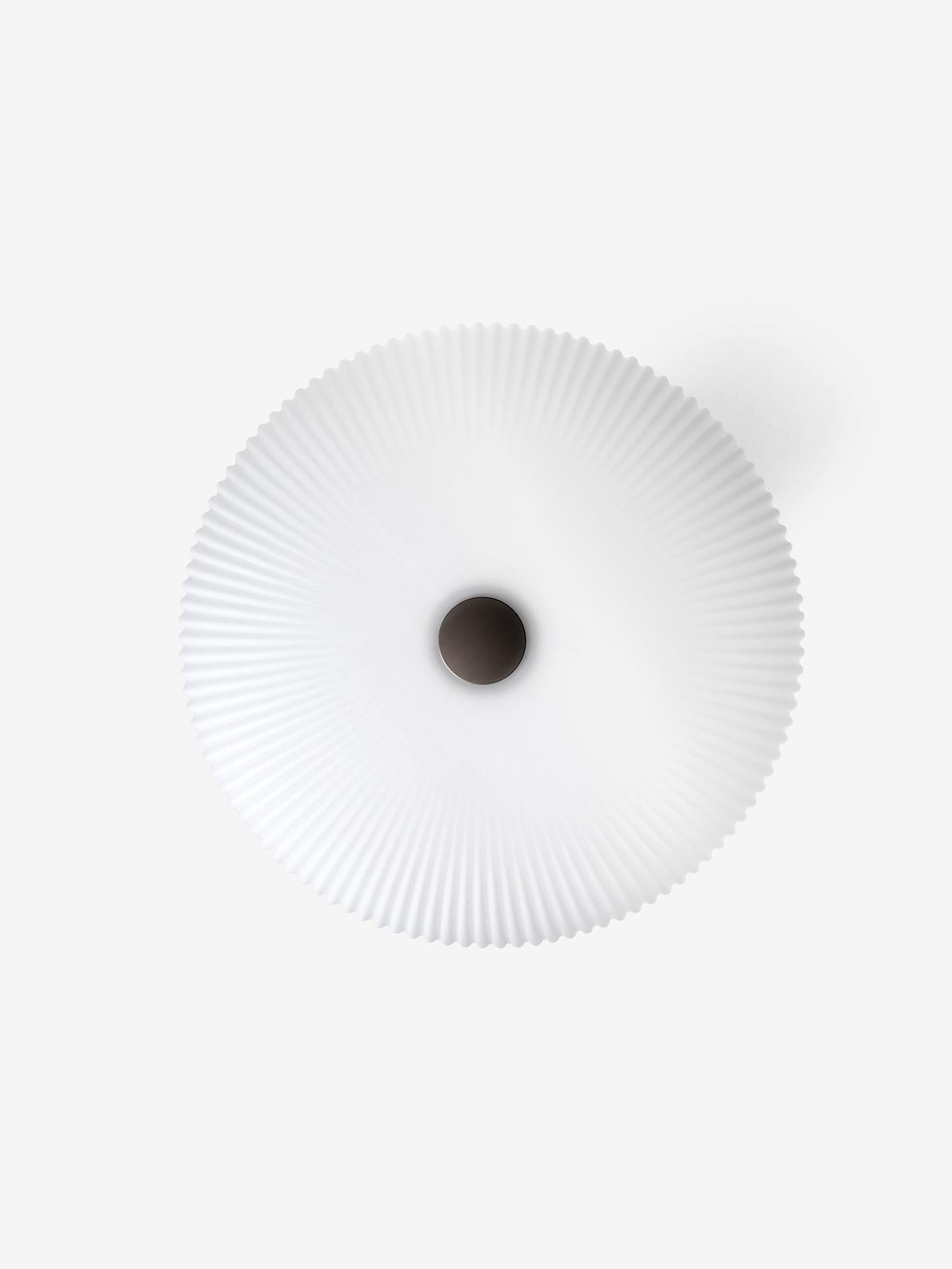 VIPP592 Sculpture table lamp - Moleta Munro Limited