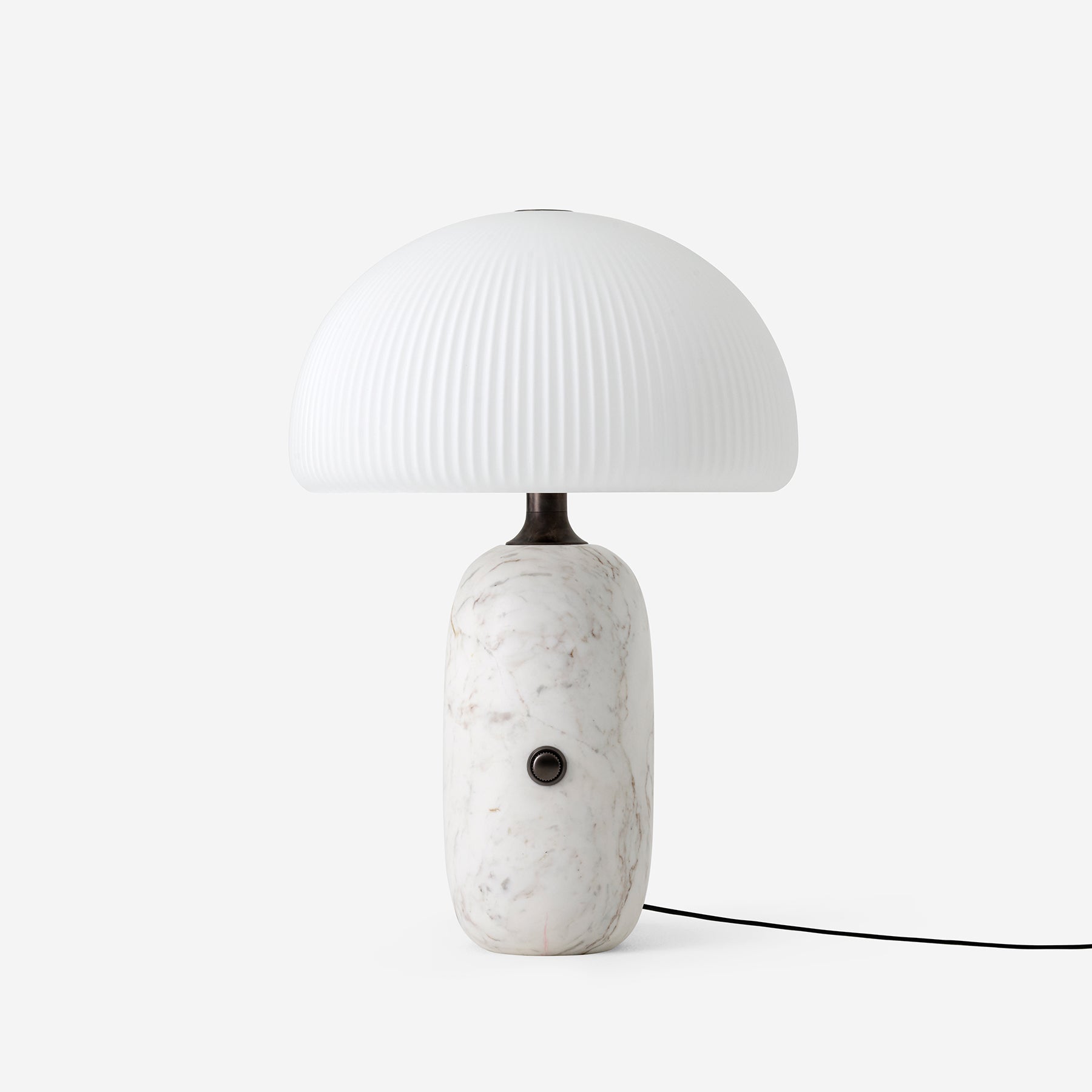 VIPP592 Sculpture table lamp - Moleta Munro Limited