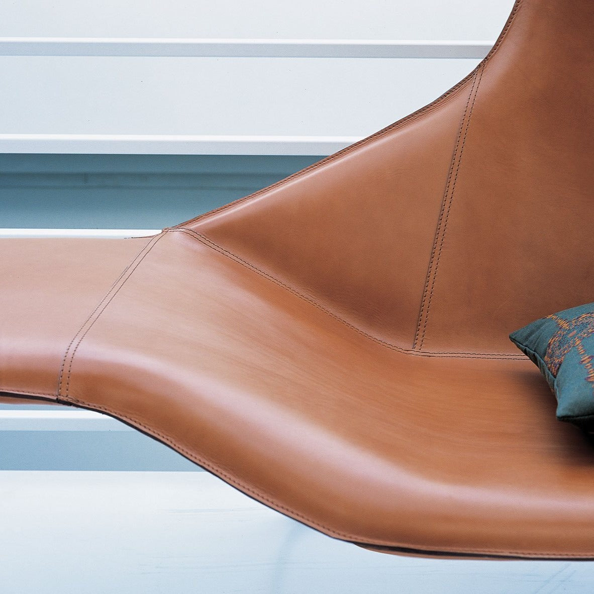 Lama Chaise Longue, Cowhide leather - Main Image