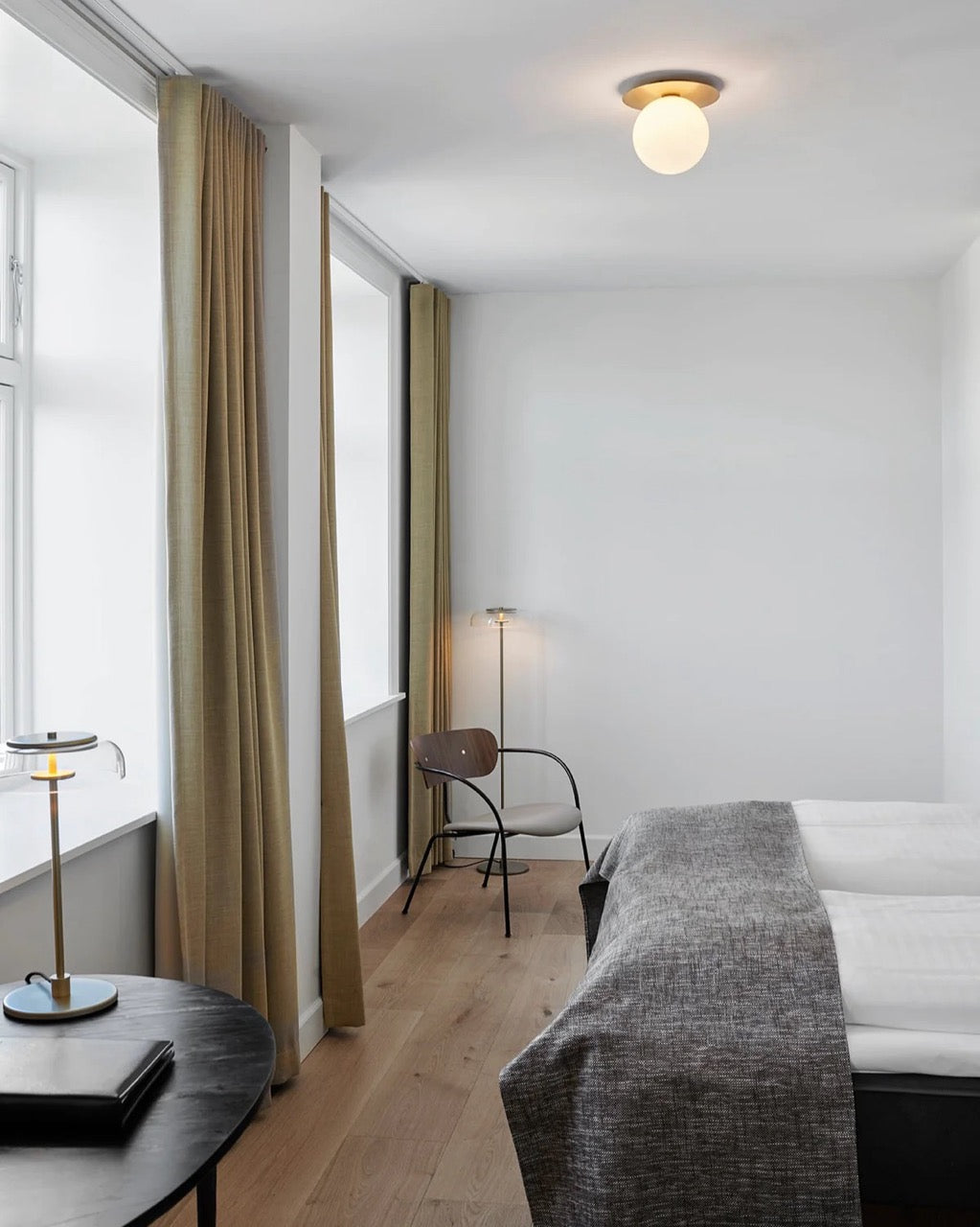 hotel room furniture