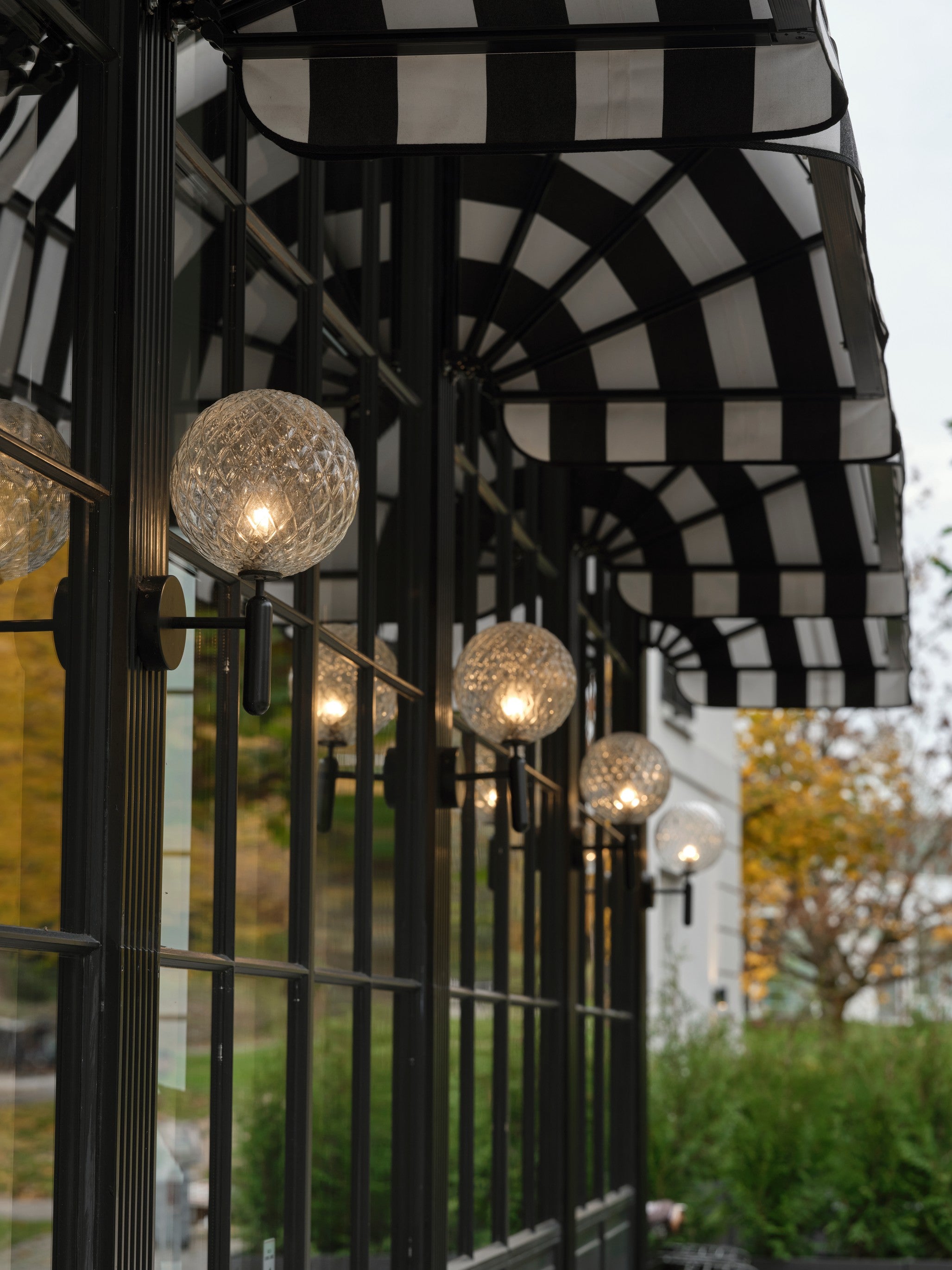 Miira Wall Outdoor, Optic