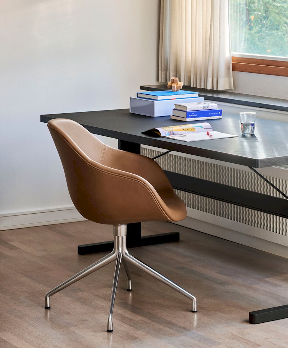 AAC 121, Swivel Chair