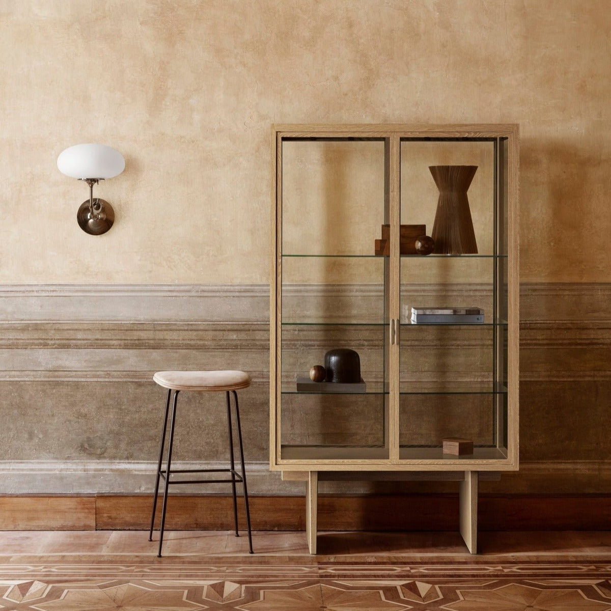 Private Vitrine Showcase Cabinet – Moleta Munro Limited