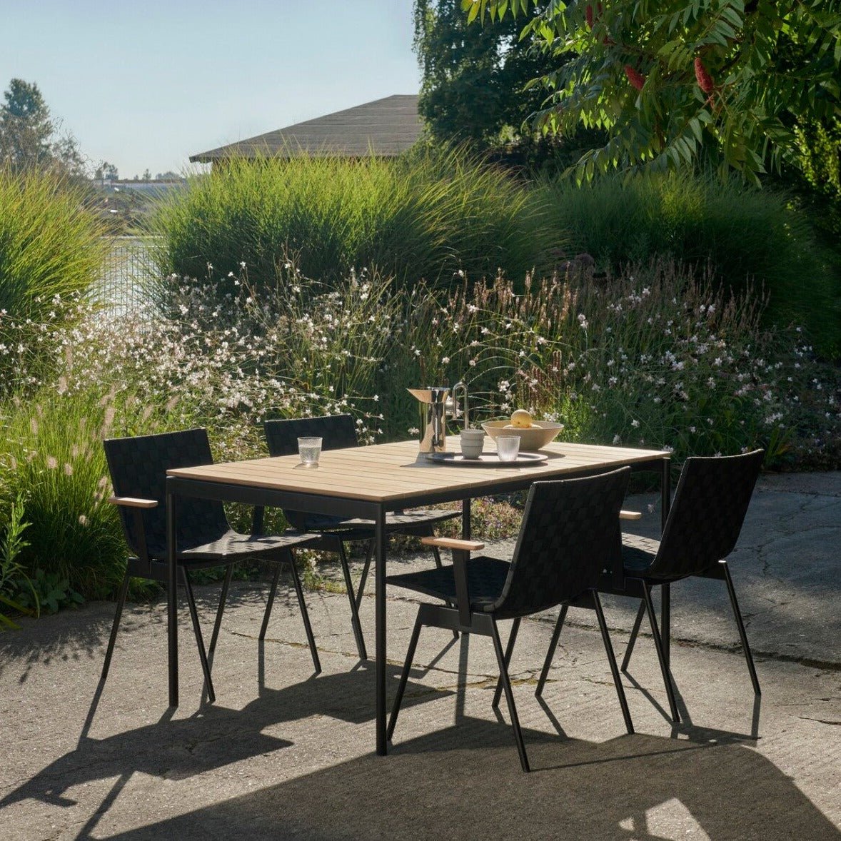 Ville AV25, Outdoor Dining Table